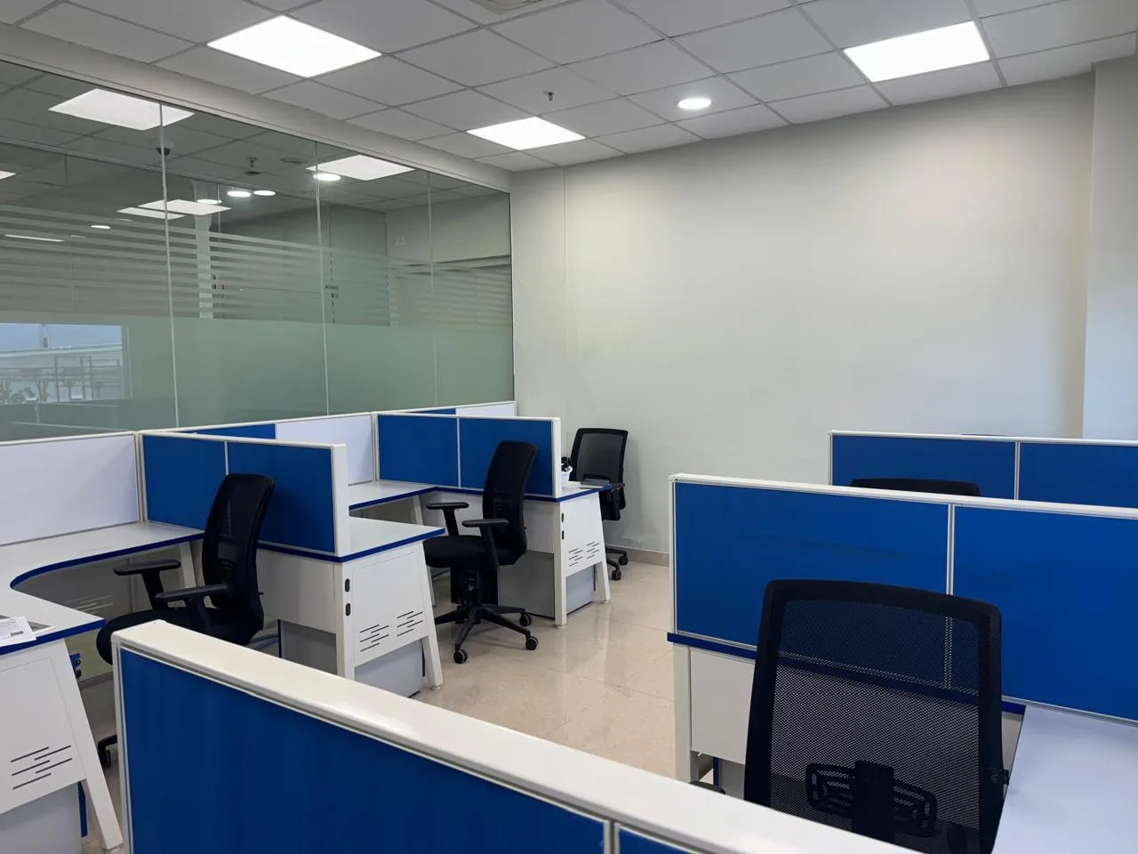 Open-plan office workstations in the Kuibyshev Azot administration block